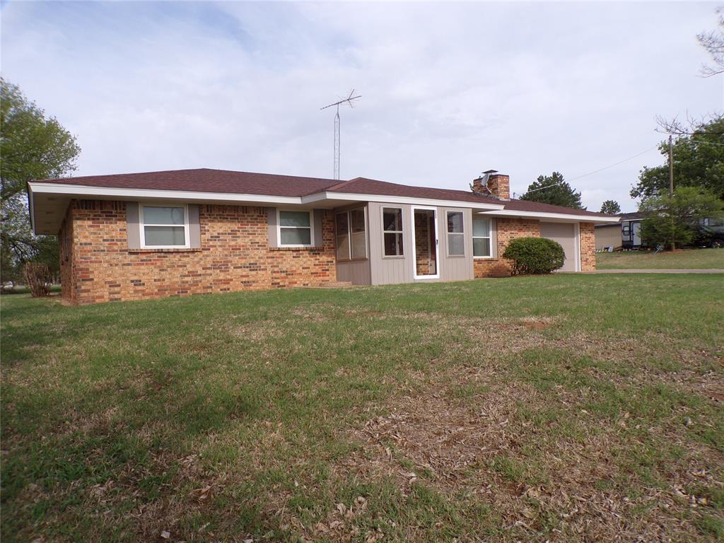 535 N Salyer Property Photo 1