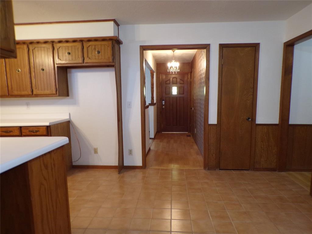 535 N Salyer Property Photo 10