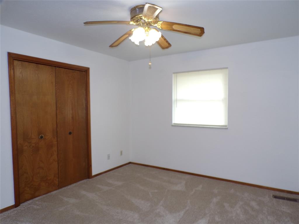 535 N Salyer Property Photo 16