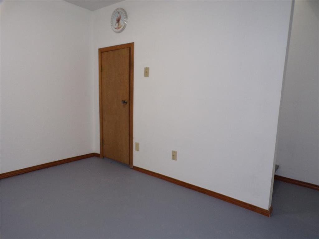 535 N Salyer Property Photo 28