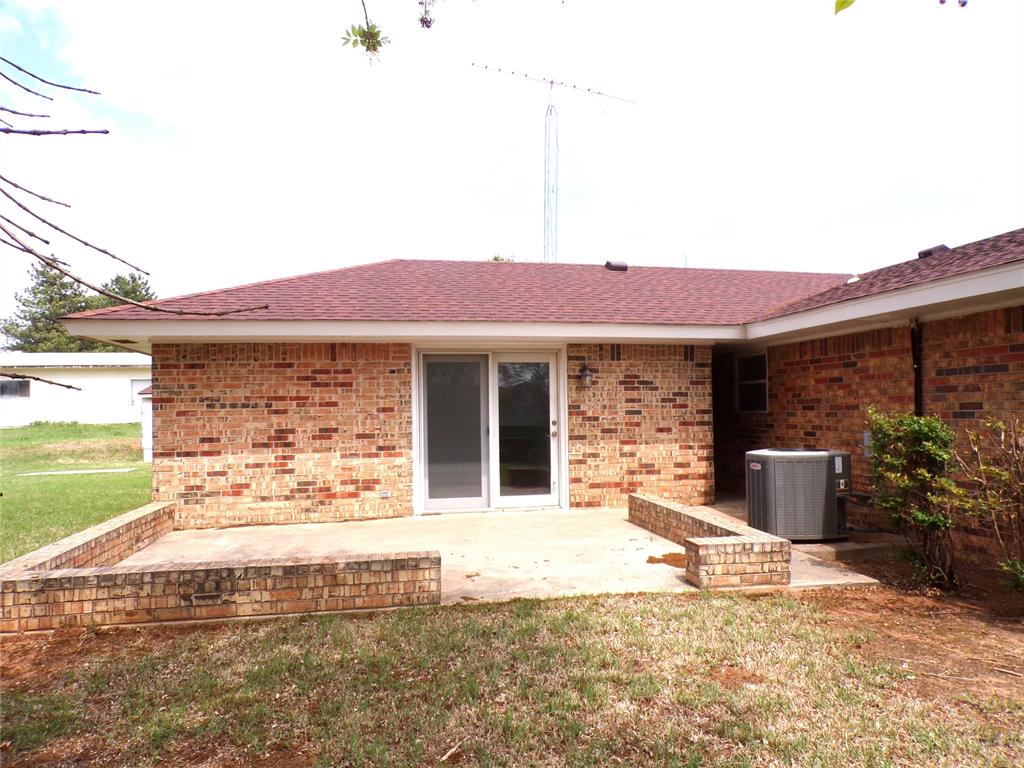 535 N Salyer Property Photo 29