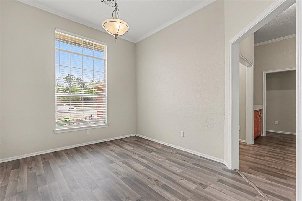 10009 S Land Avenue Property Photo 6