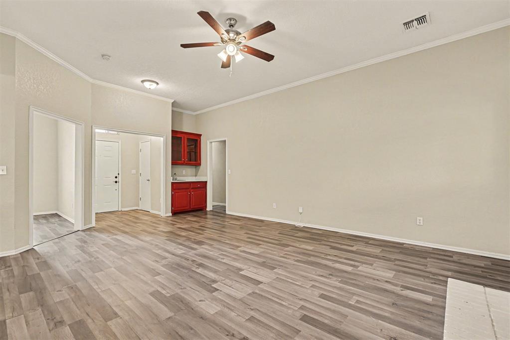 10009 S Land Avenue Property Photo 6