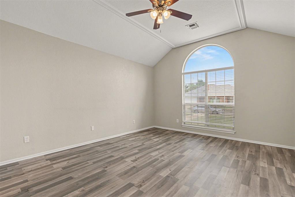 10009 S Land Avenue Property Photo 14