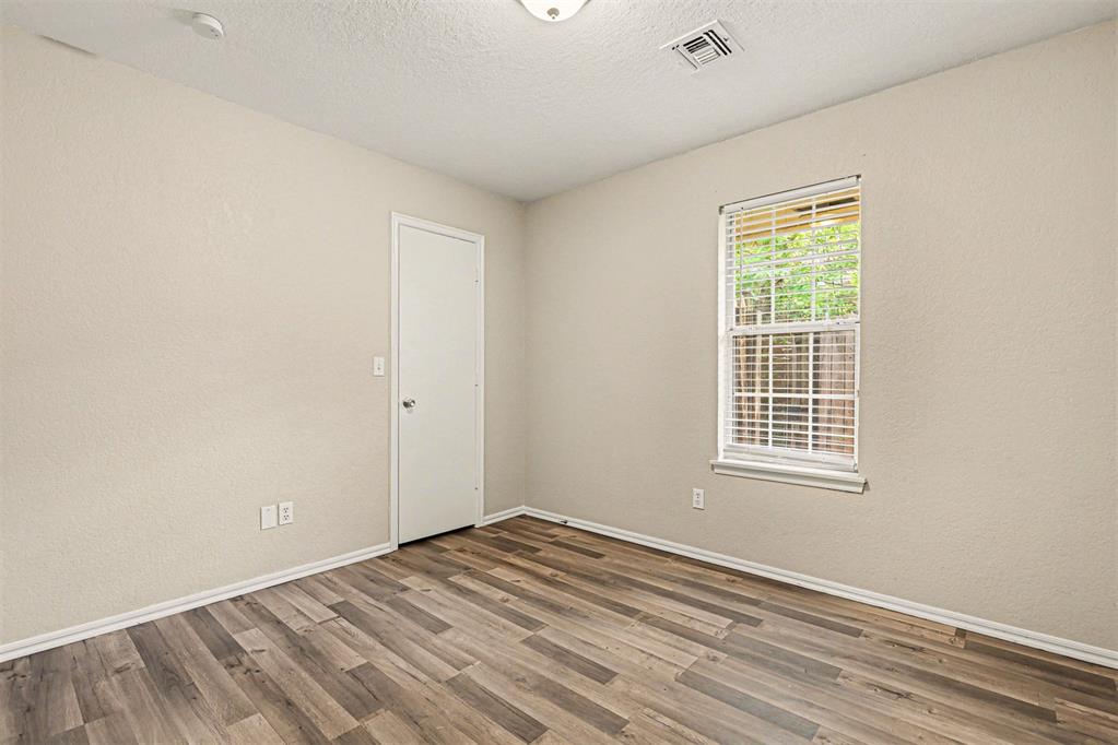 10009 S Land Avenue Property Photo 20
