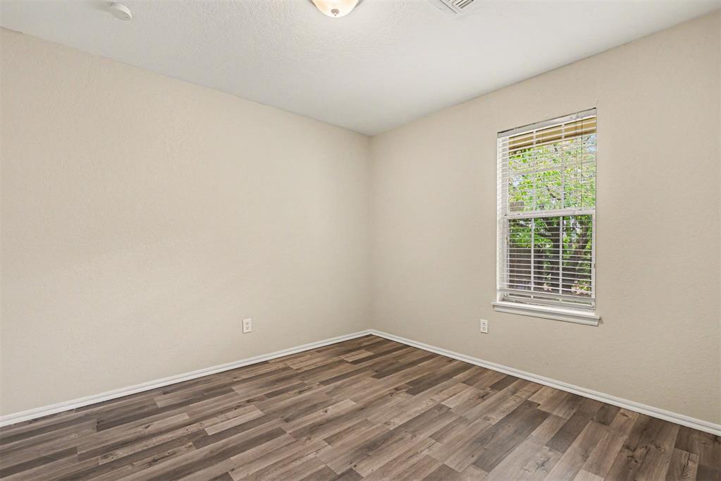 10009 S Land Avenue Property Photo 22