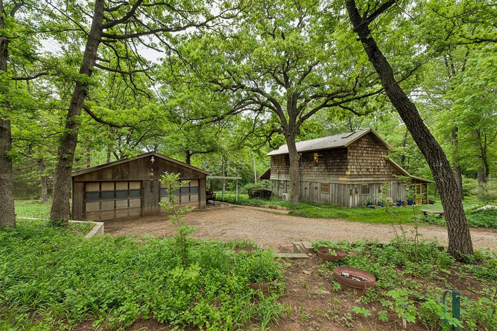2725 Cabin Road Property Photo 3