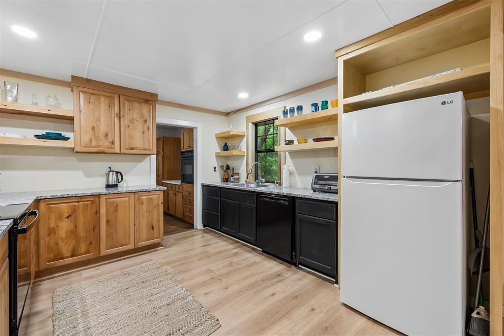 2725 Cabin Road Property Photo 13