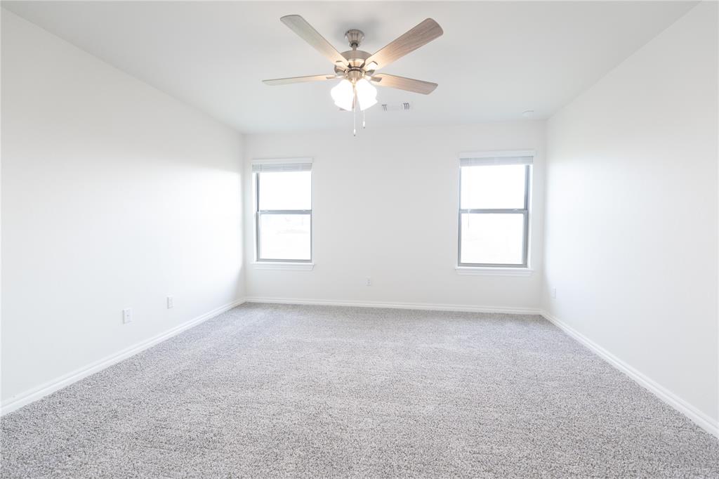 2208 Nw 170th Street Property Photo 11