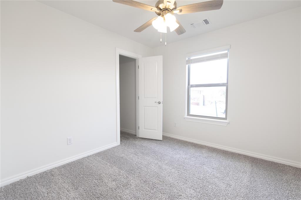 2208 Nw 170th Street Property Photo 19
