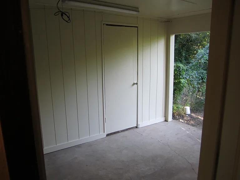 820 Russell Circle Property Photo 9