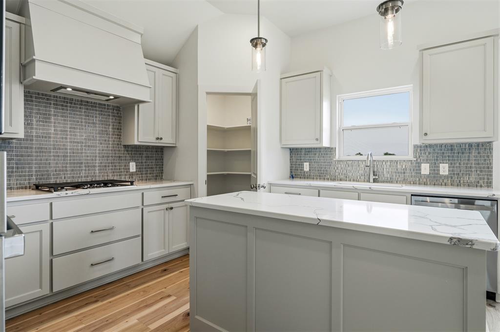 1408 Sw 160th Street Property Photo 13