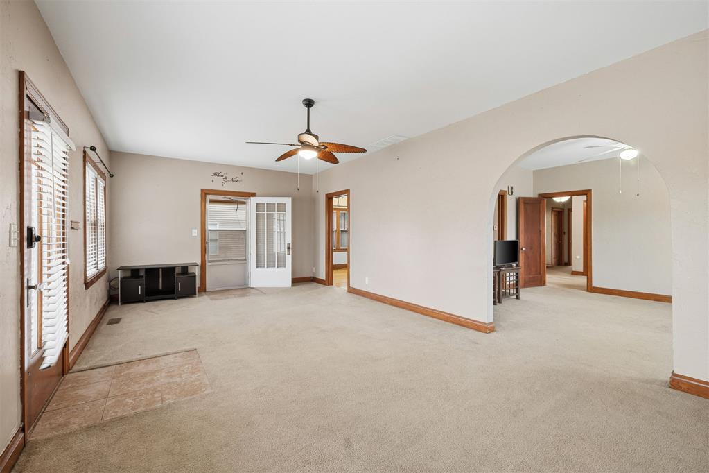 800 S Bickford Avenue Property Photo 6