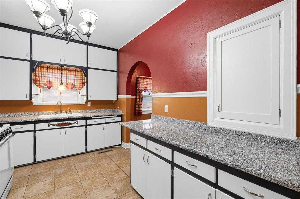 800 S Bickford Avenue Property Photo 10
