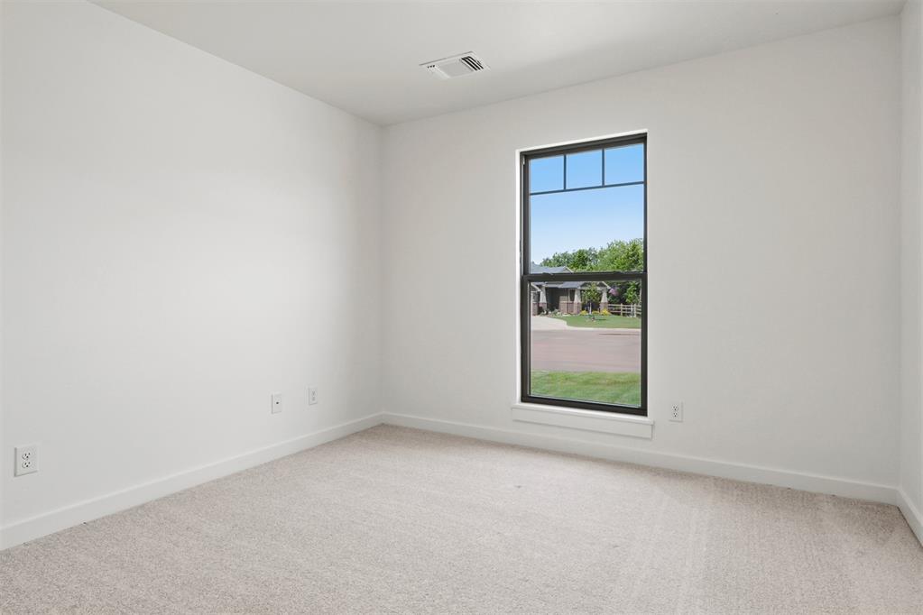 3019 James Way Property Photo 23