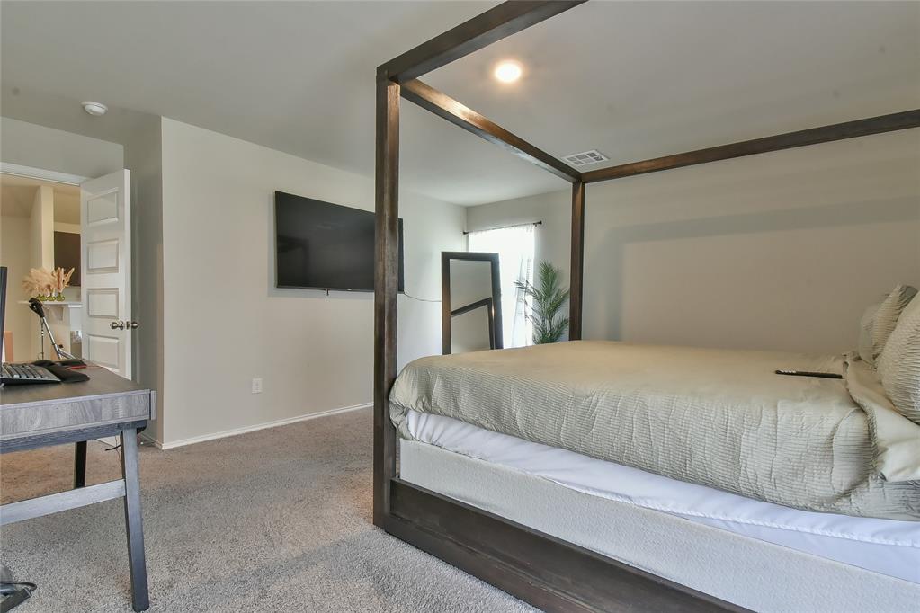 1316 Chuck Wagon Drive Property Photo 13