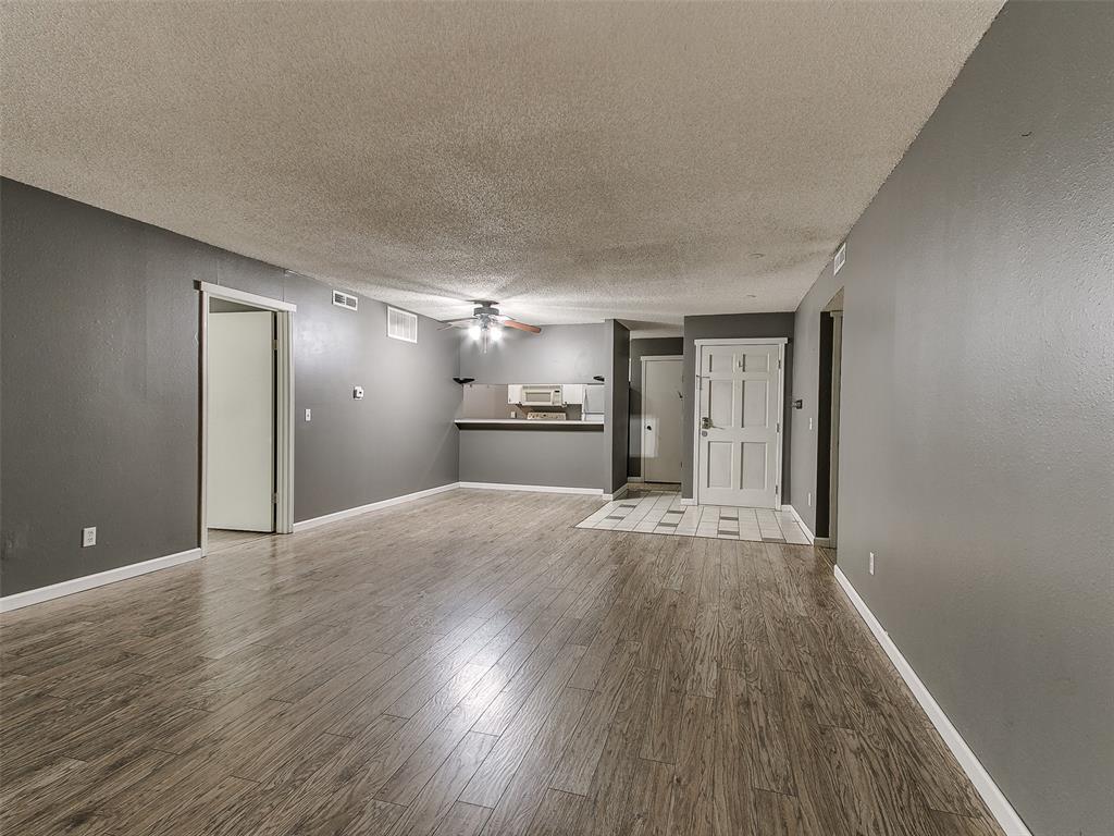 801 Cardinal Creek Boulevard C Property Photo 3