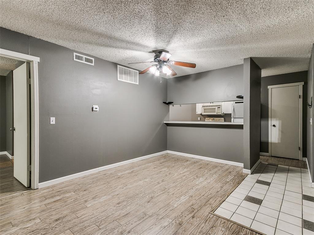 801 Cardinal Creek Boulevard C Property Photo 6