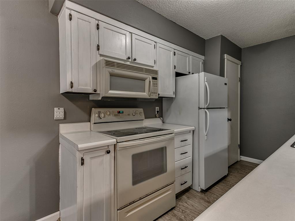801 Cardinal Creek Boulevard C Property Photo 11