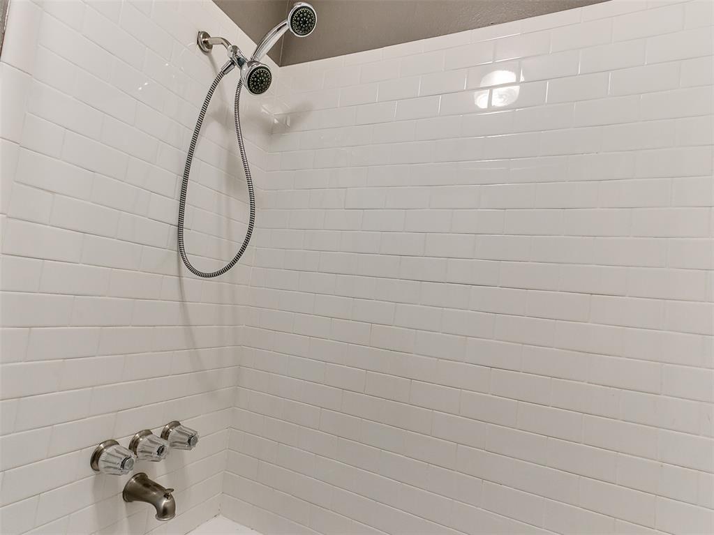 801 Cardinal Creek Boulevard C Property Photo 18
