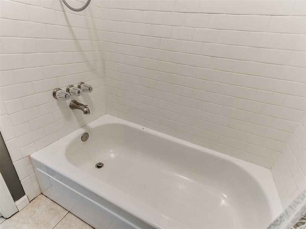 801 Cardinal Creek Boulevard C Property Photo 19