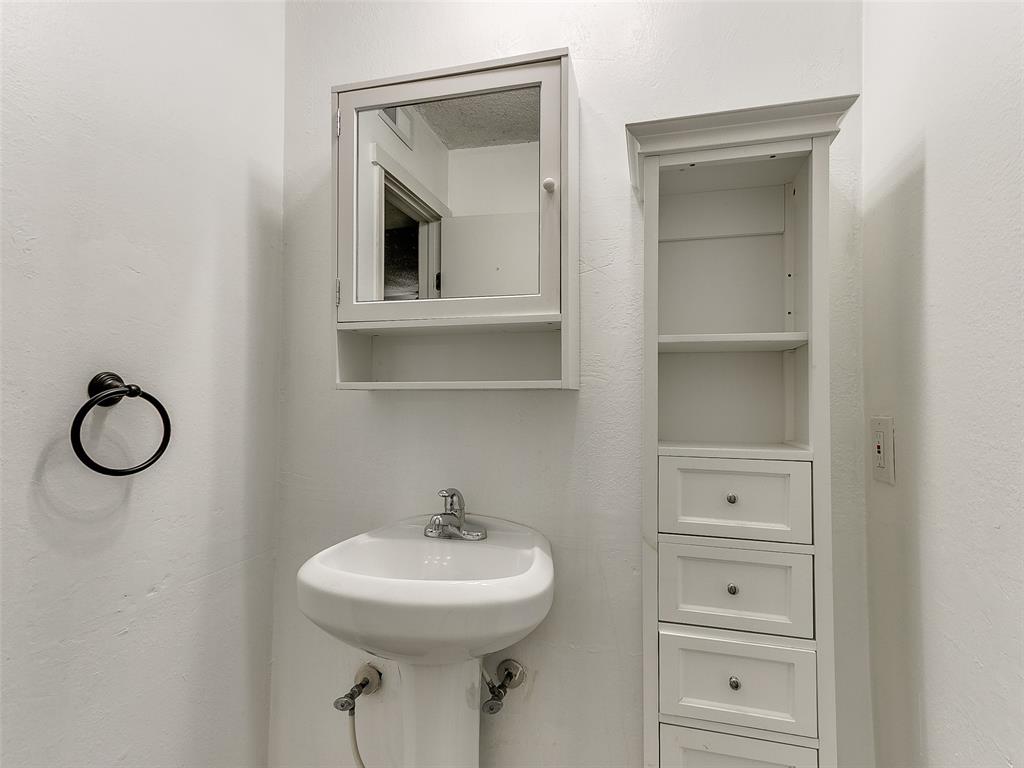 801 Cardinal Creek Boulevard C Property Photo 28