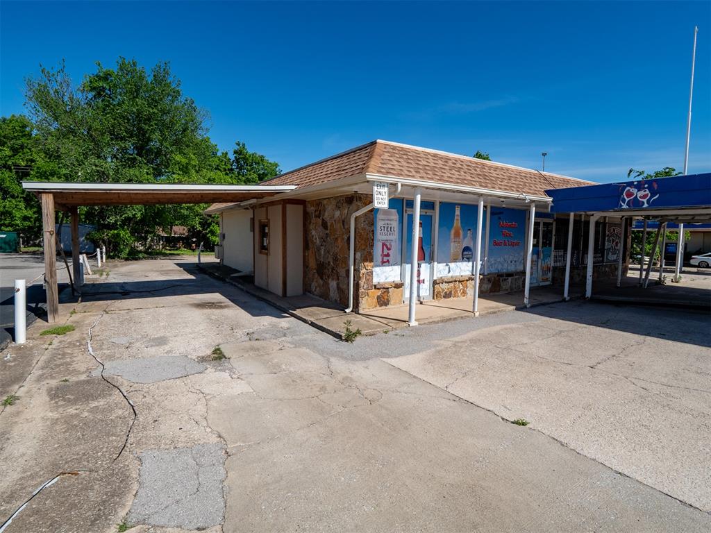 400 S Air Depot Boulevard Property Photo 9
