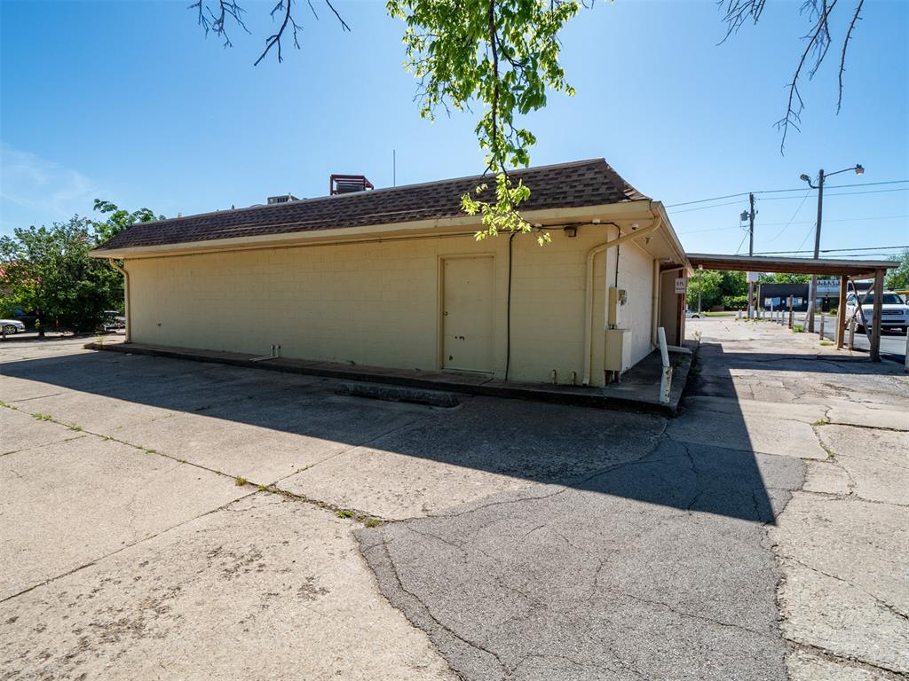 400 S Air Depot Boulevard Property Photo 10