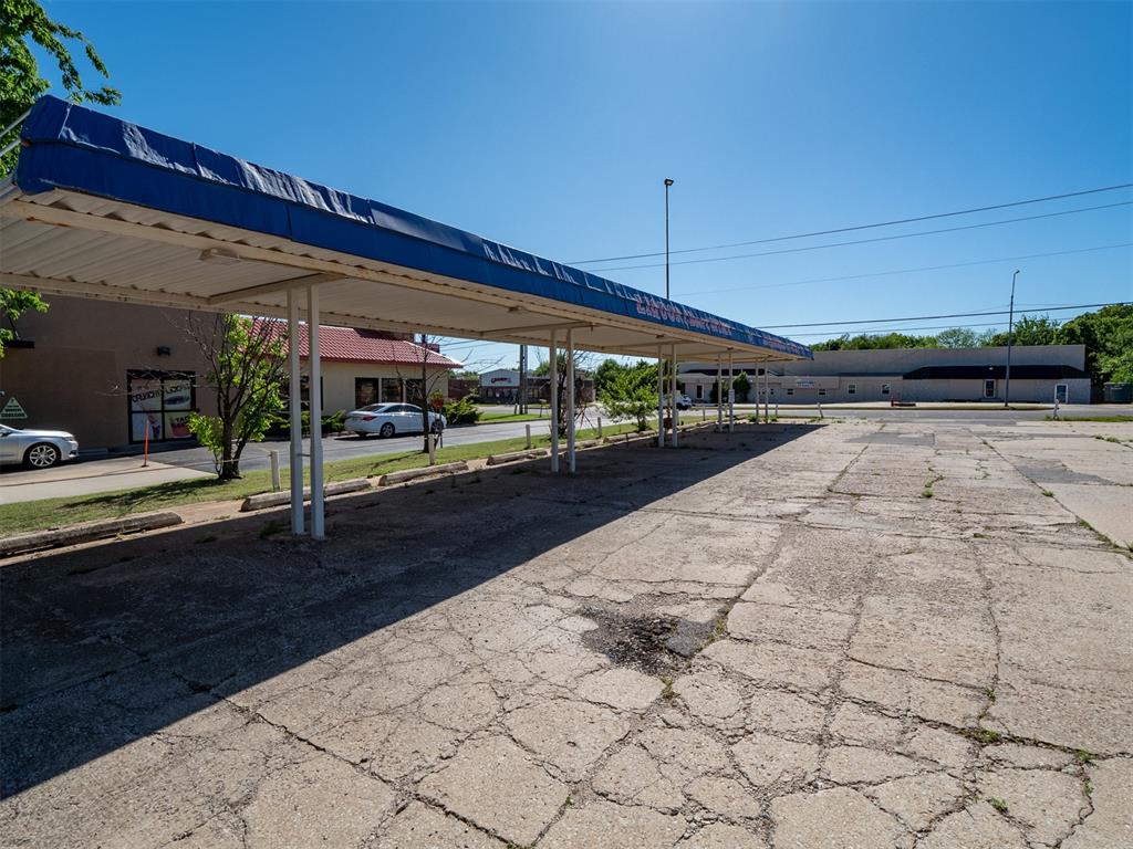 400 S Air Depot Boulevard Property Photo 11