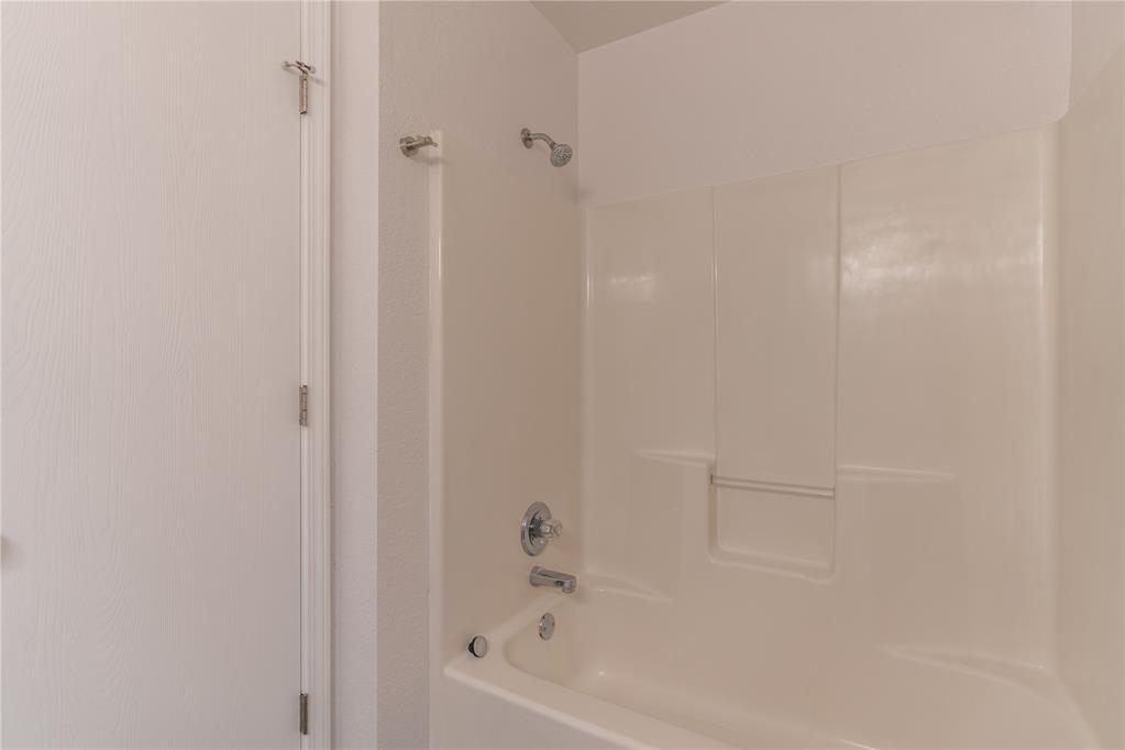 2404 Hunting Horse Trail Property Photo 22