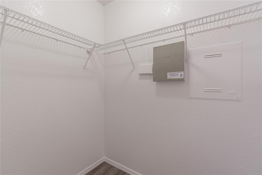 2404 Hunting Horse Trail Property Photo 23