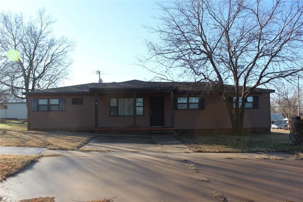 413 W 2nd Street Property Photo 2