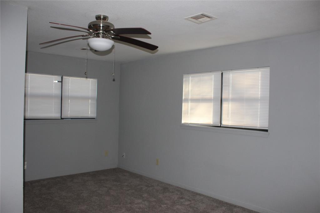 413 W 2nd Street Property Photo 7