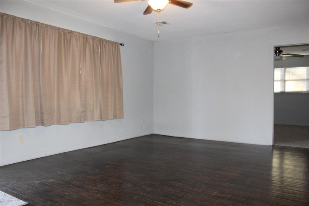 413 W 2nd Street Property Photo 9