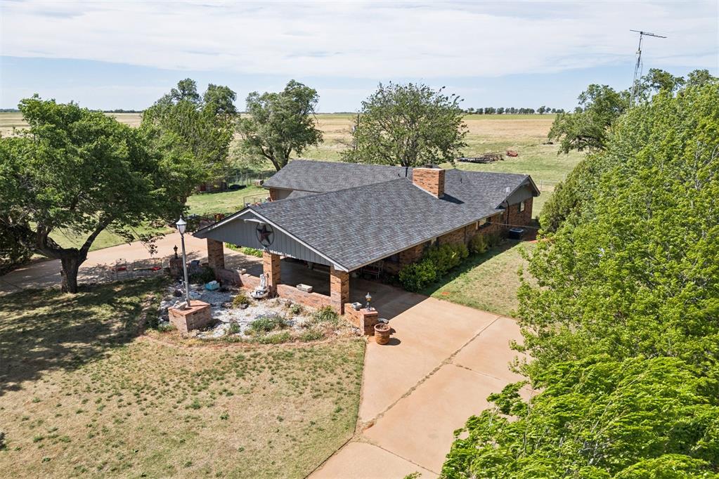 21749 E 1150 Road Property Photo 6
