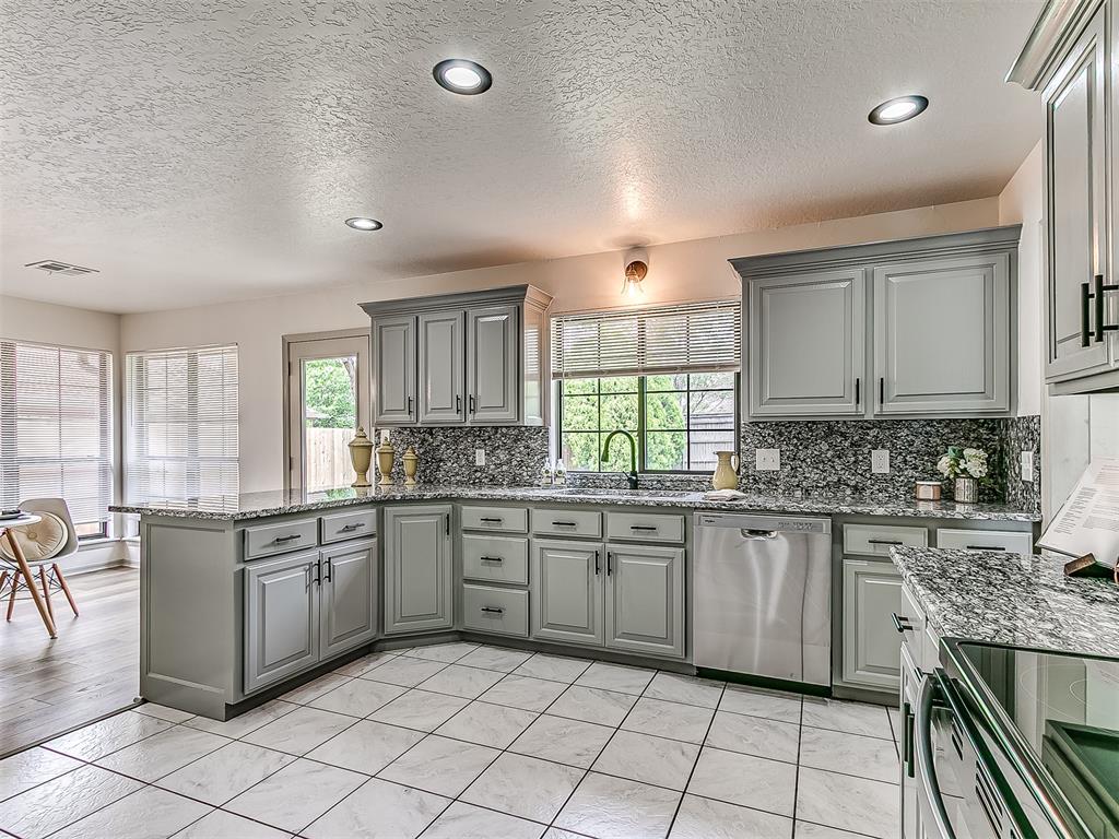 705 Nw 143rd Street Property Photo 13