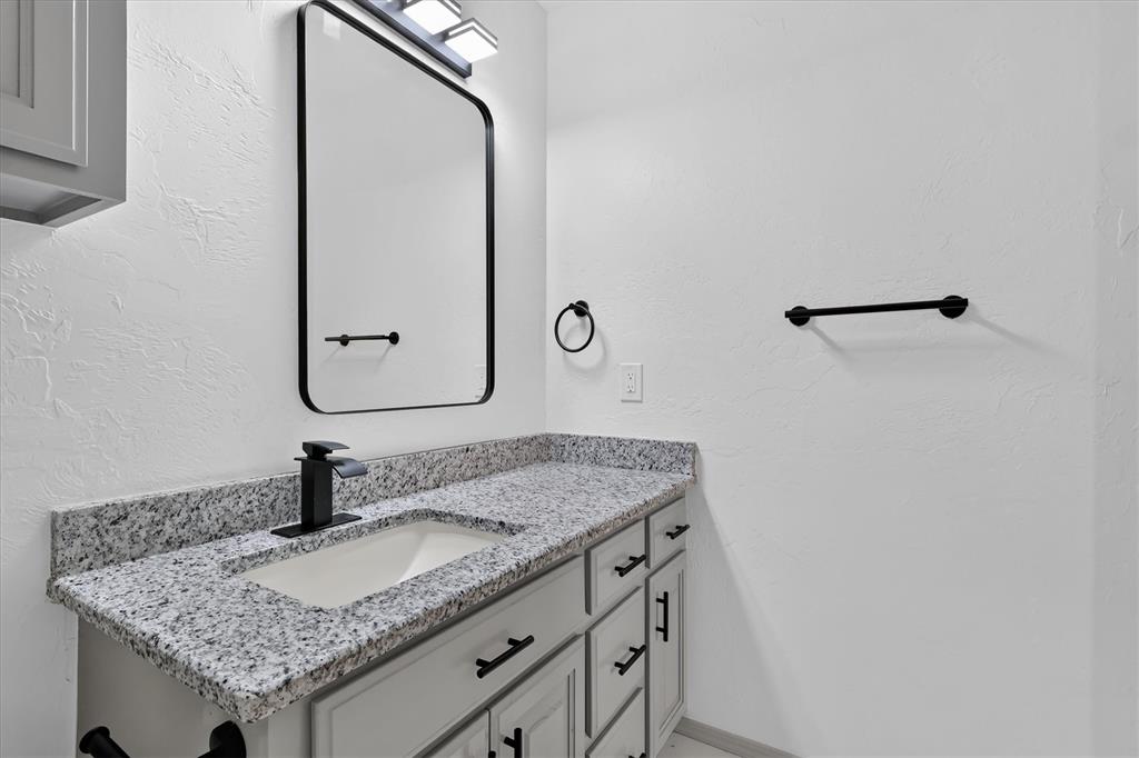 705 Nw 143rd Street Property Photo 32