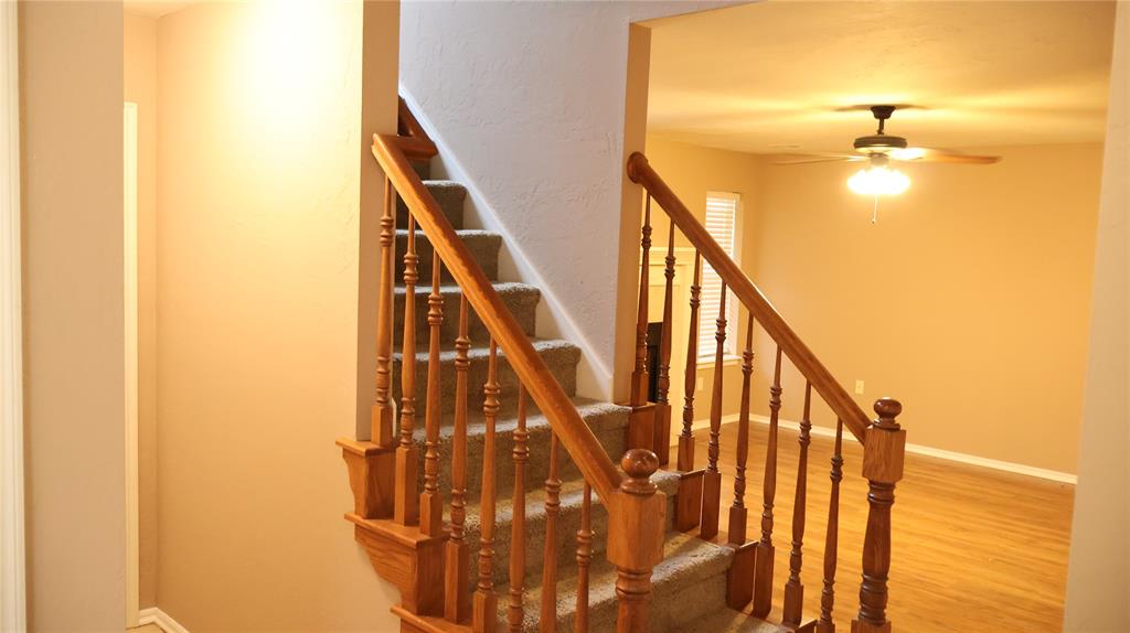 847 Rambling Oaks Property Photo 4