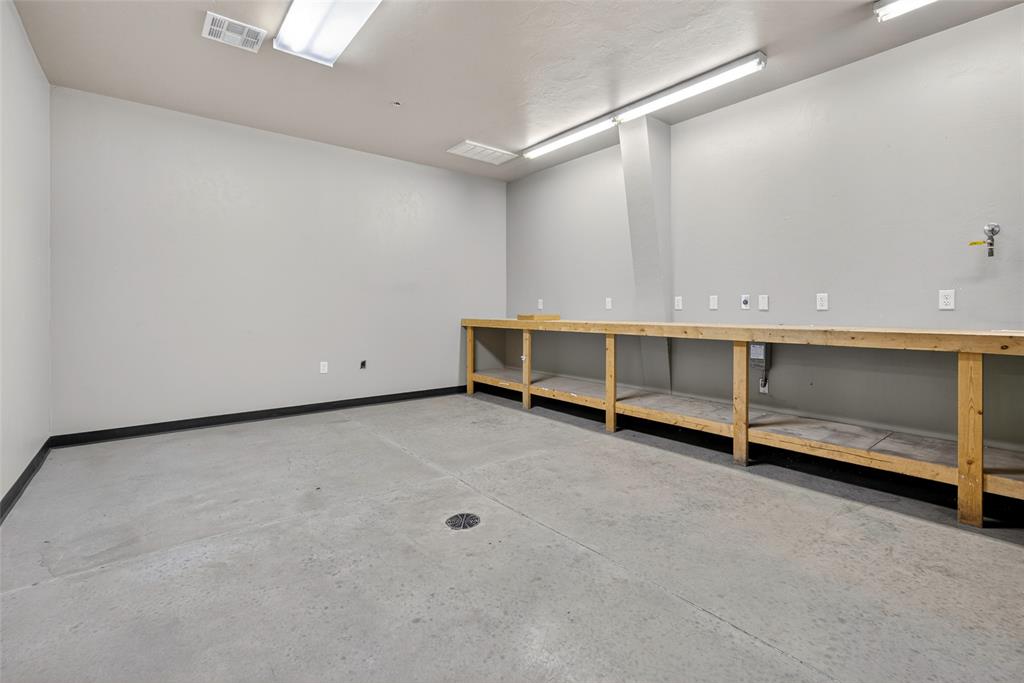 2451 Van Buren Street Property Photo 16
