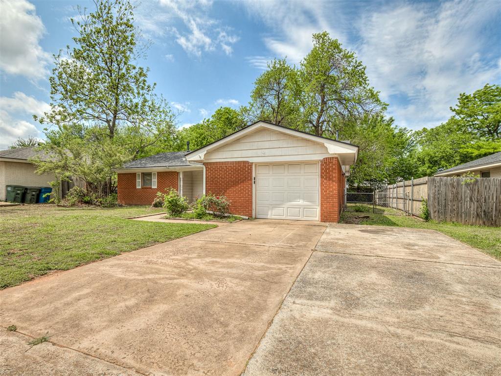 2013 Hardy Drive Property Photo 2