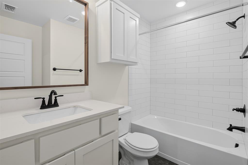 3918 Eureka Drive Property Photo 15