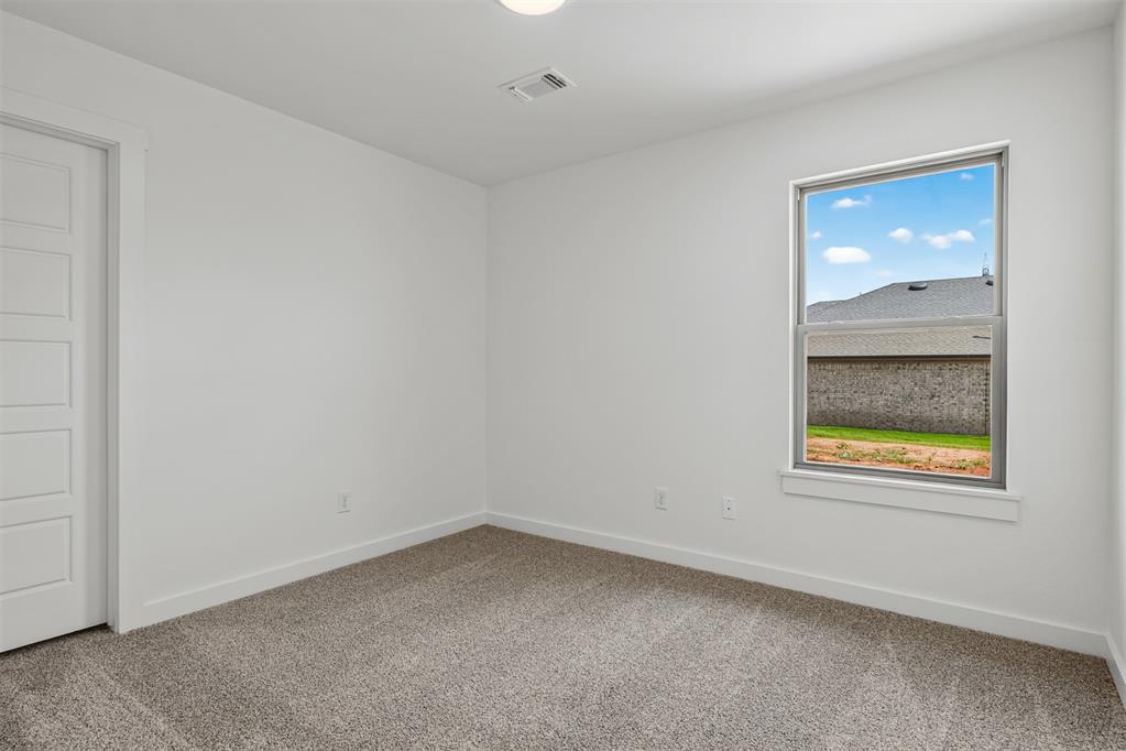 3918 Eureka Drive Property Photo 16