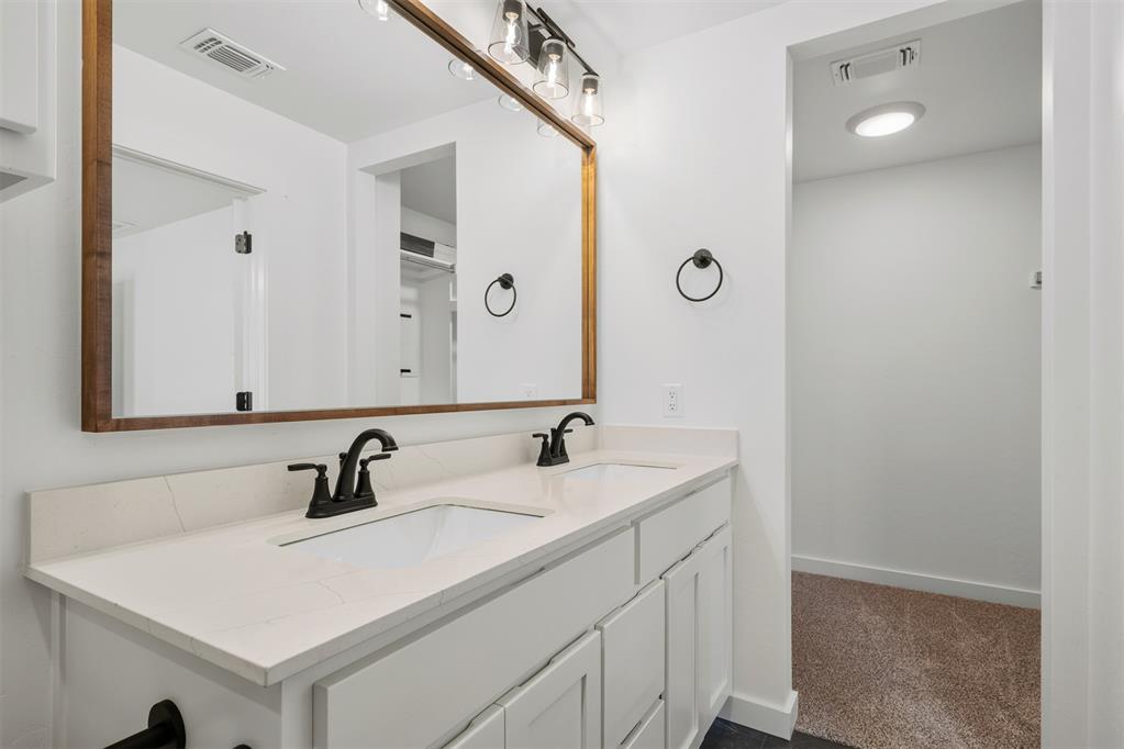 3918 Eureka Drive Property Photo 23
