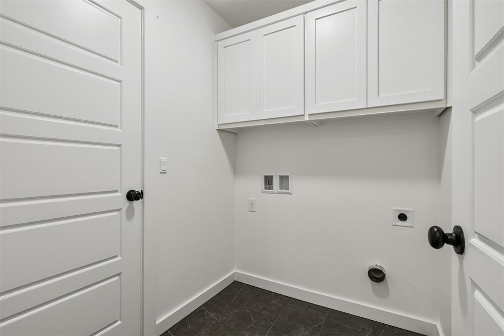 3918 Eureka Drive Property Photo 25