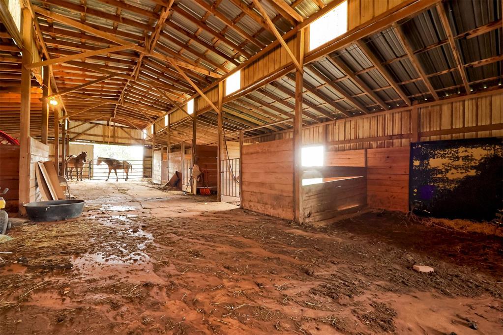 2013 County Road 1420 Property Photo 33