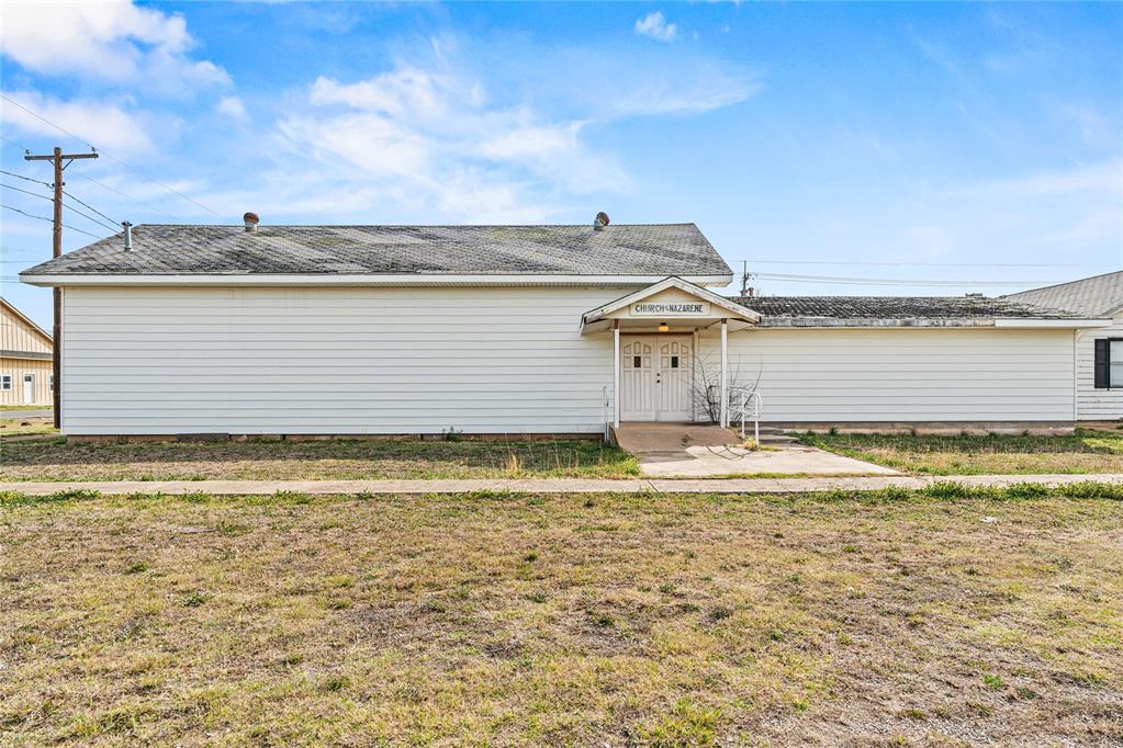 602 D Street Property Photo 5