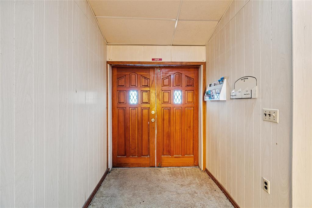 602 D Street Property Photo 7