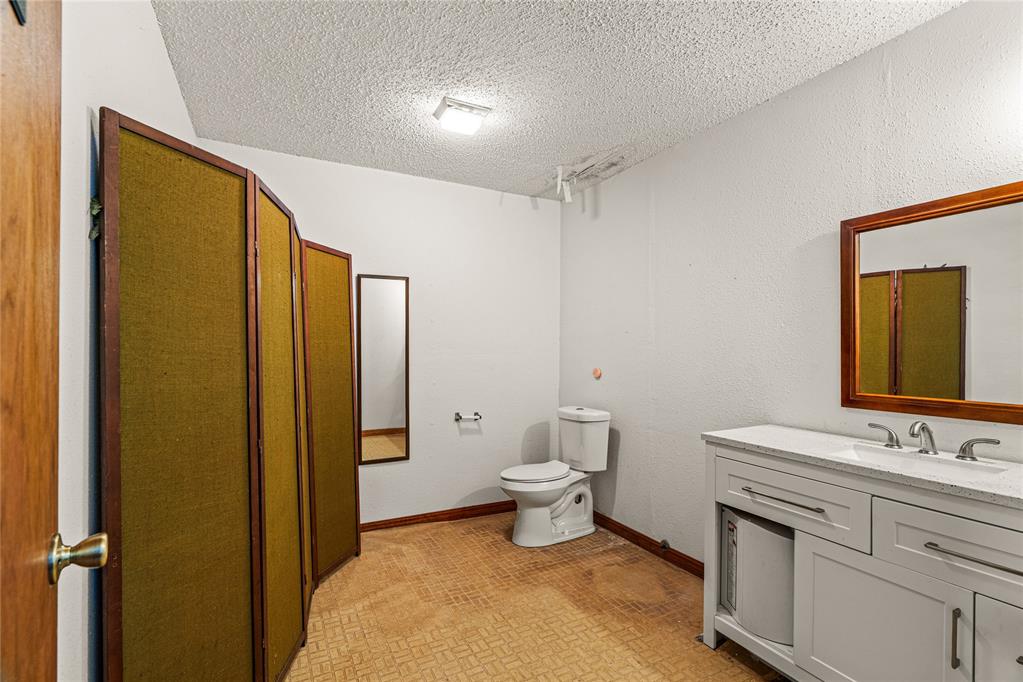 602 D Street Property Photo 23