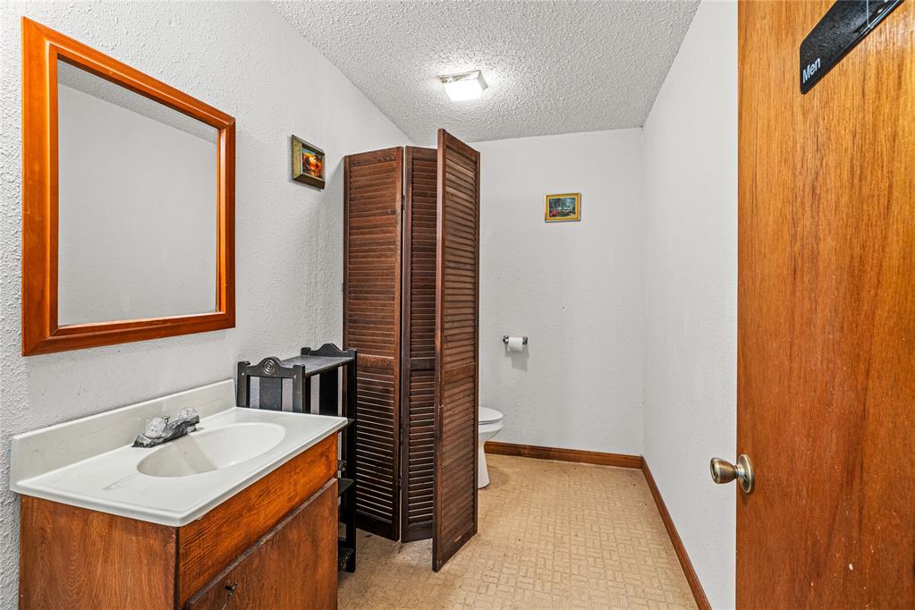 602 D Street Property Photo 26