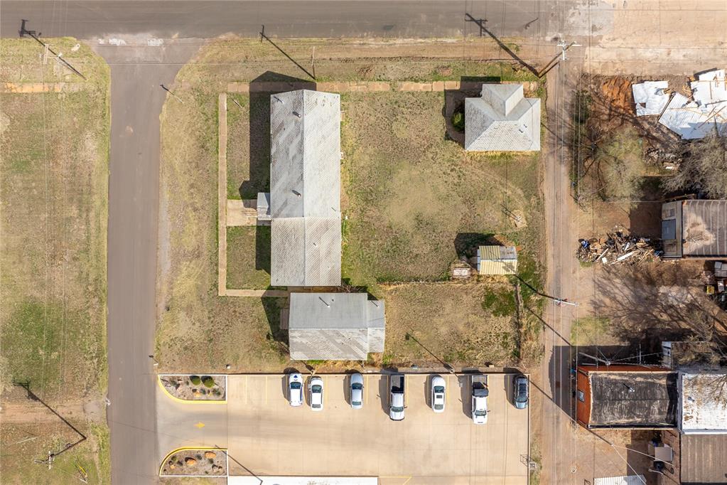 602 D Street Property Photo 35